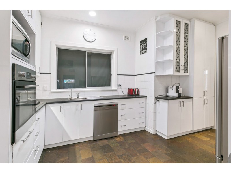 4 Ian Street, Broadview SA 5083