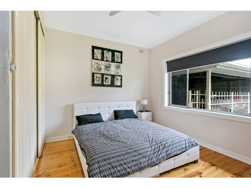 4 Ian Street, Broadview SA 5083