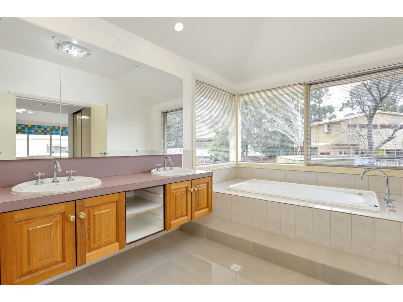 60 Hallett Road, Stonyfell SA 5066