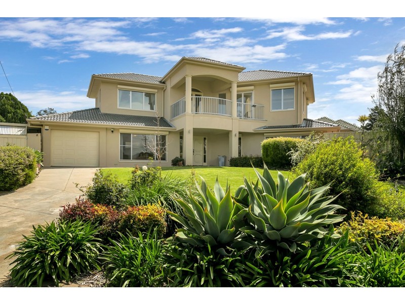 11 Penelope Avenue, Valley View SA 5093