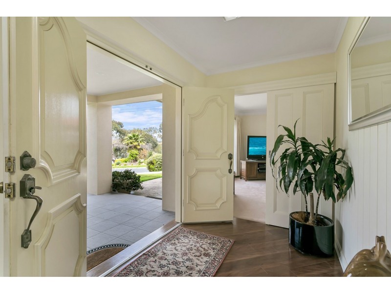 11 Penelope Avenue, Valley View SA 5093