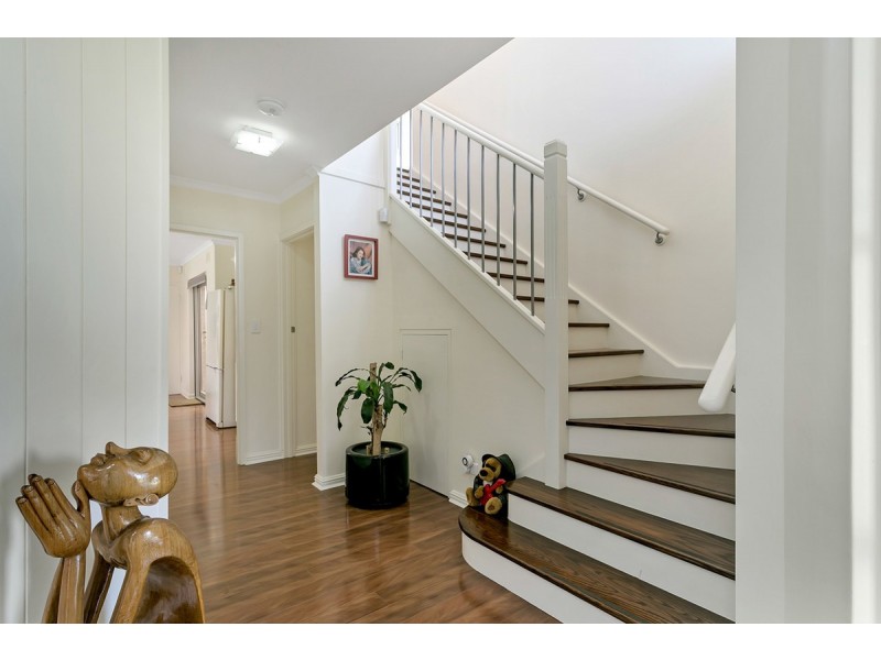 11 Penelope Avenue, Valley View SA 5093