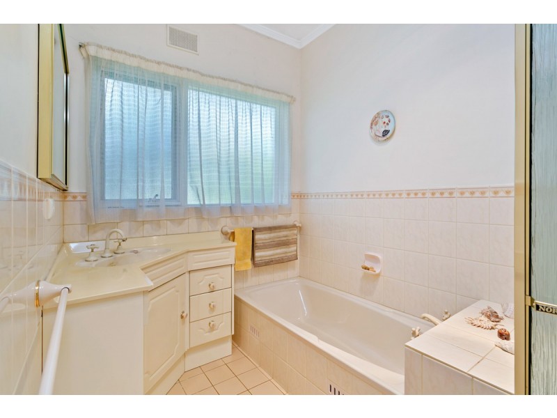 2 Jeffery Road, Vale Park SA 5081