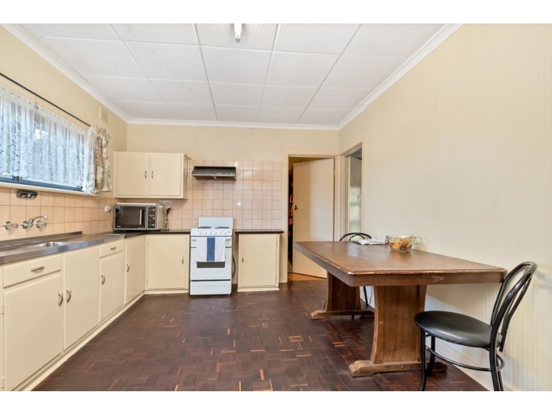 29 Hillsea Avenue, Clearview SA 5085