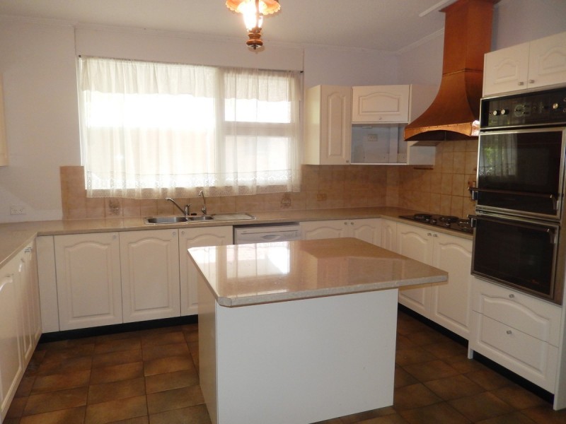 16 Cambridge Street, Vale Park SA 5081