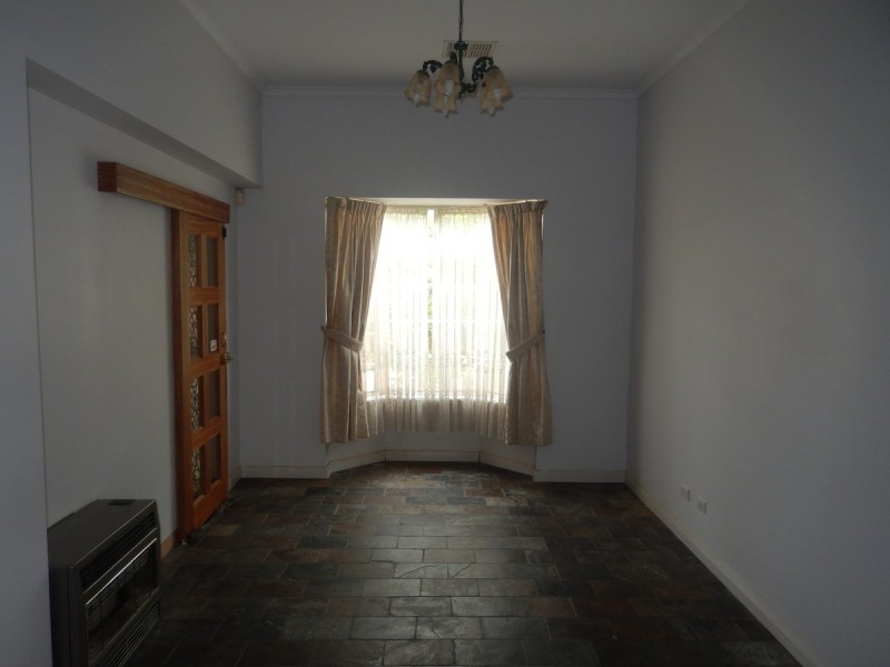 16 Cambridge Street, Vale Park SA 5081