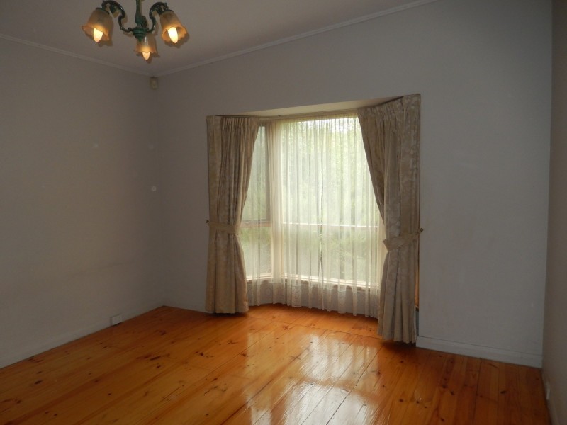 16 Cambridge Street, Vale Park SA 5081