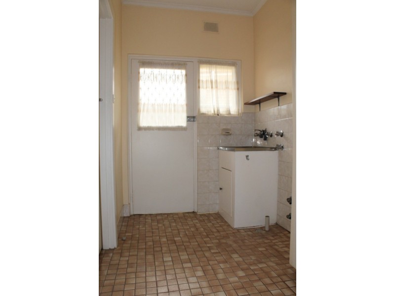 17 Riverside Drive, Fulham SA 5024