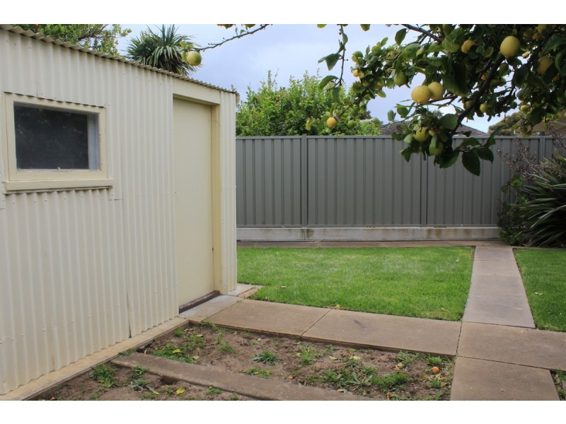 17 Riverside Drive, Fulham SA 5024