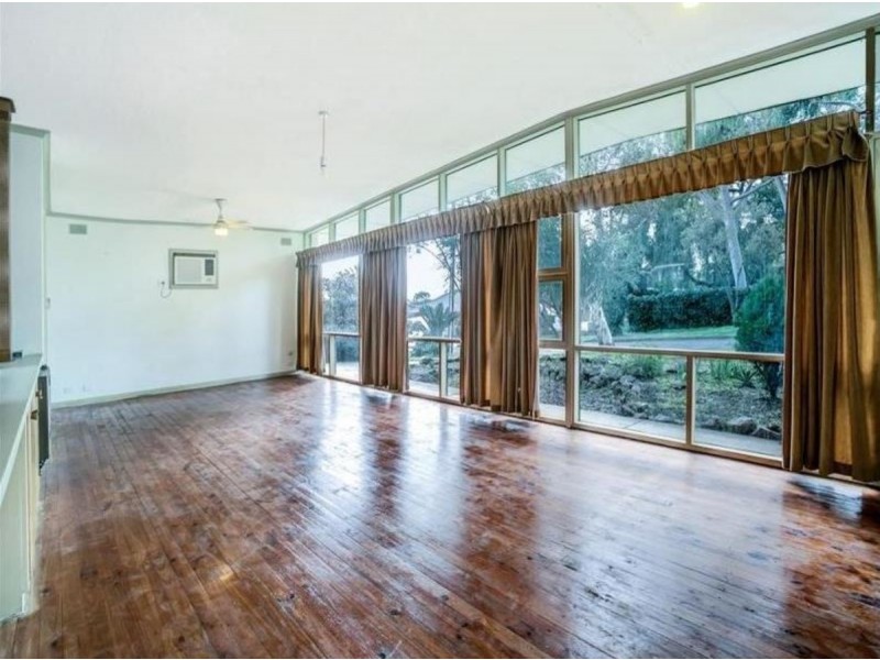 9 Loral Street, Para Hills SA 5096