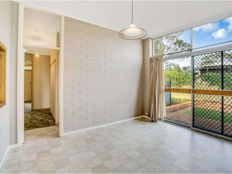 9 Loral Street, Para Hills SA 5096