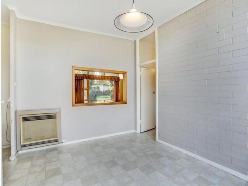 9 Loral Street, Para Hills SA 5096