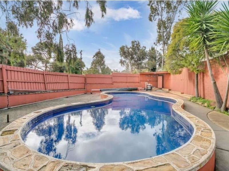 9 Loral Street, Para Hills SA 5096