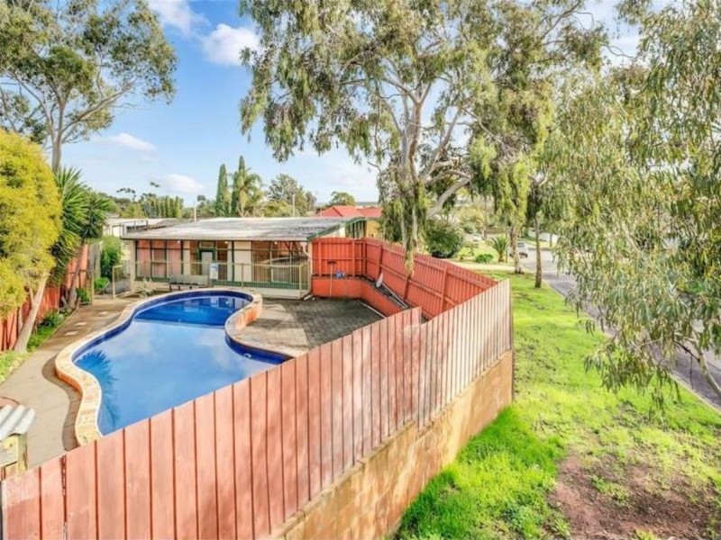 9 Loral Street, Para Hills SA 5096