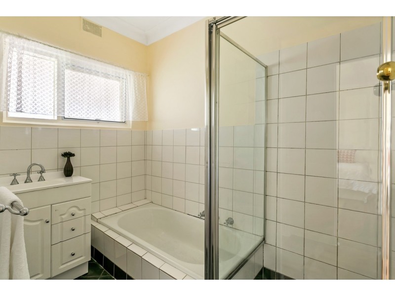 10 Tolley Road, Hope Valley SA 5090