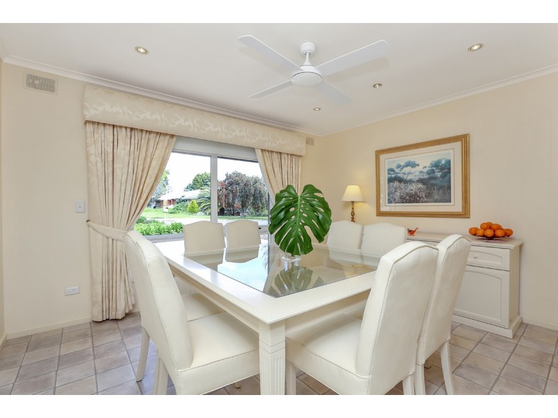 15 Anita Avenue, Gilles Plains SA 5086