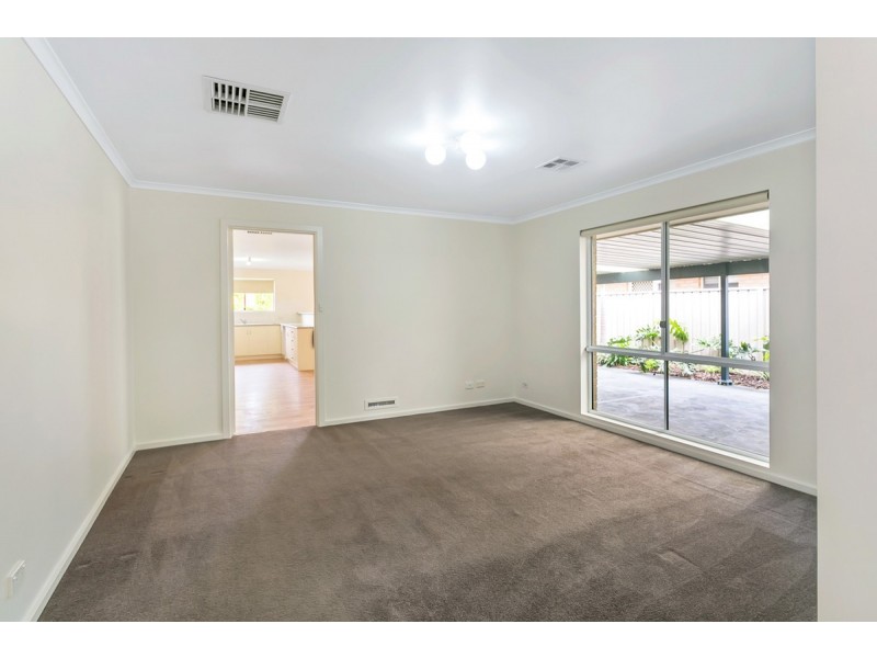 9 Petworth Street, Oakden SA 5086