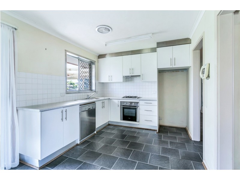 11 Malbanda Avenue, Para Vista SA 5093