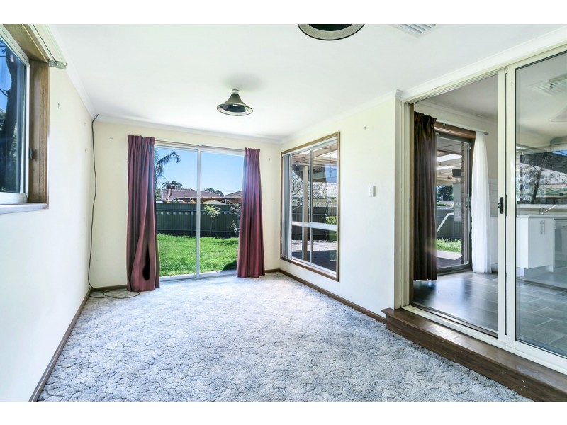 11 Malbanda Avenue, Para Vista SA 5093