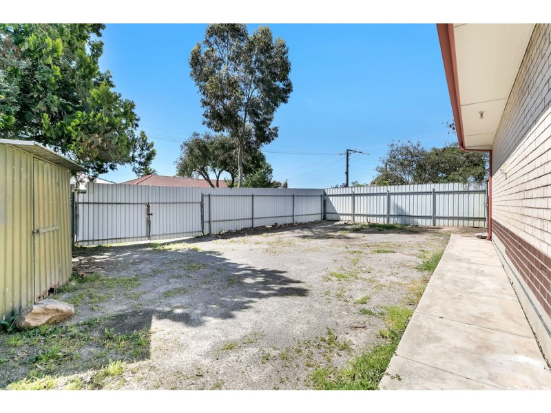 11 Malbanda Avenue, Para Vista SA 5093