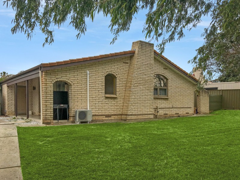 13 De Sassenay Crescent, Modbury Heights SA 5092