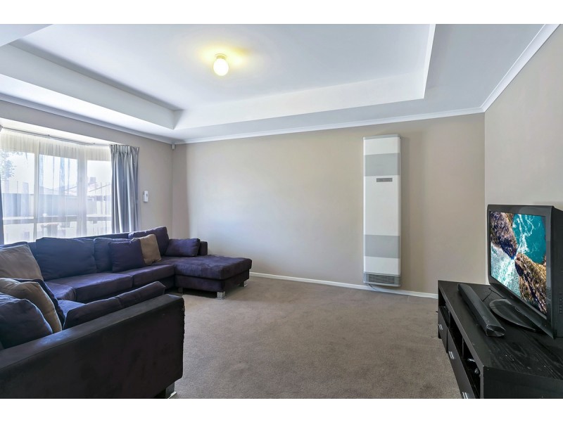 160 President Avenue, Andrews Farm SA 5114