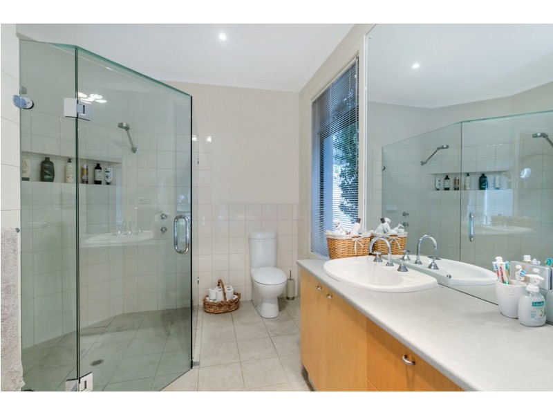 9 Blue Wren Court, Highbury SA 5089