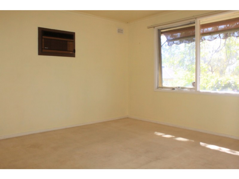 13 Ronald Drive, Salisbury East SA 5109