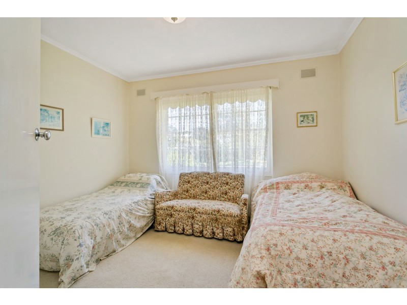 2 Jeffery Road, Vale Park SA 5081