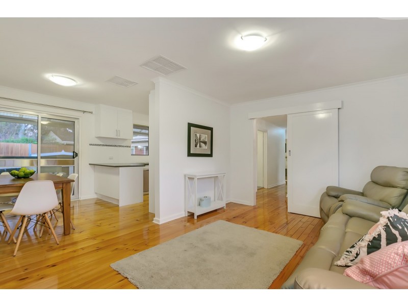 30 Boronia Drive, Hope Valley SA 5090