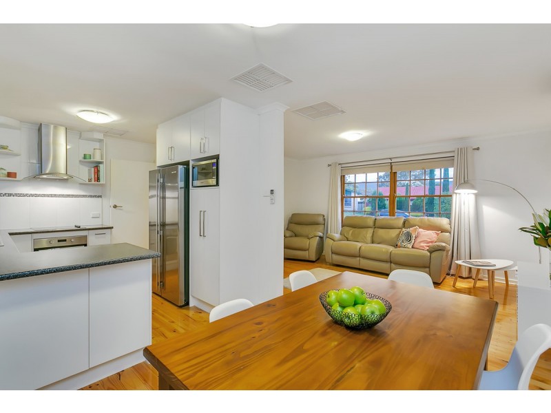 30 Boronia Drive, Hope Valley SA 5090