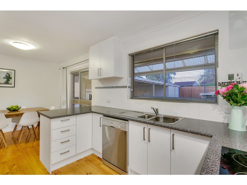 30 Boronia Drive, Hope Valley SA 5090