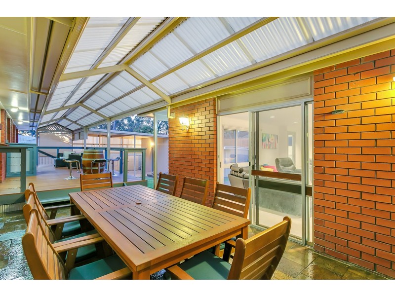 30 Boronia Drive, Hope Valley SA 5090