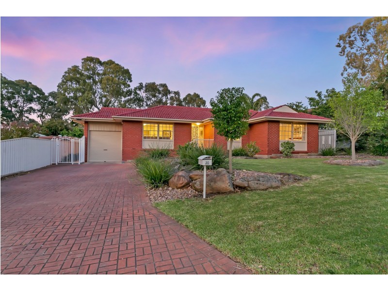 30 Boronia Drive, Hope Valley SA 5090