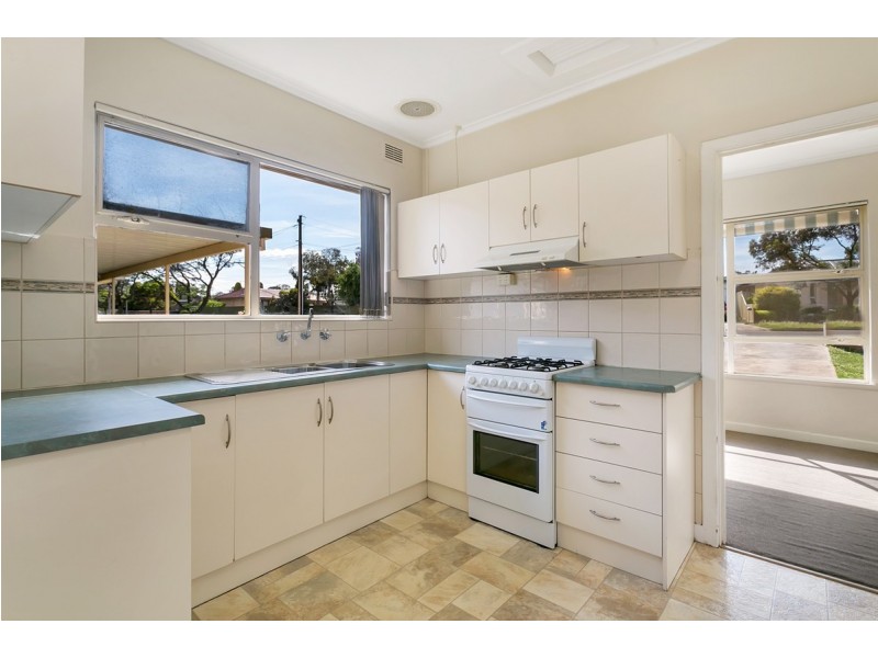 33 Hodge Road, Para Hills SA 5096