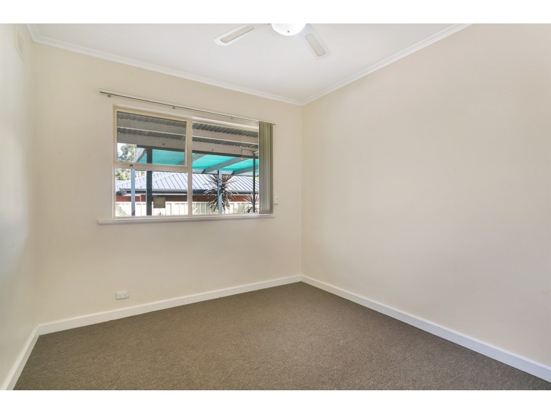 33 Hodge Road, Para Hills SA 5096