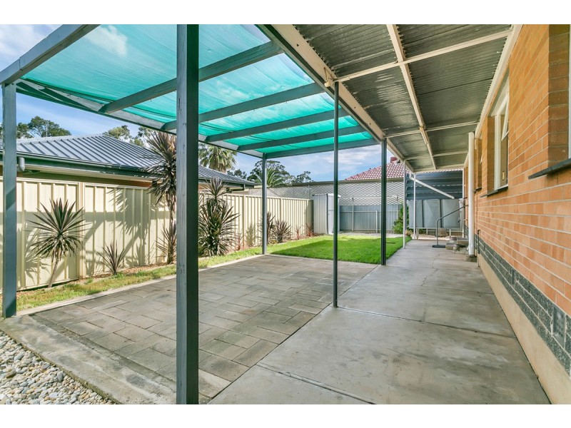 33 Hodge Road, Para Hills SA 5096