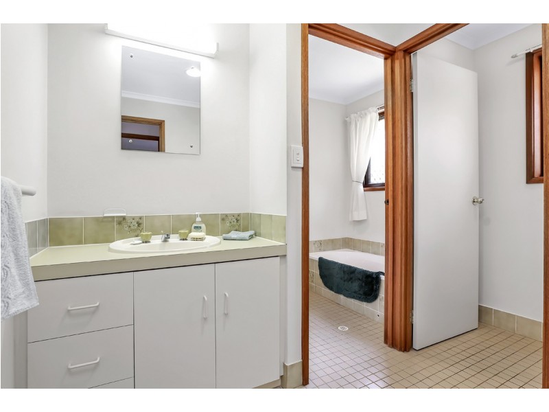 19 Glenbrae Close, Wynn Vale SA 5127