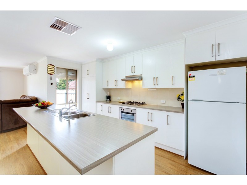 21 Burman Avenue, Gilles Plains SA 5086