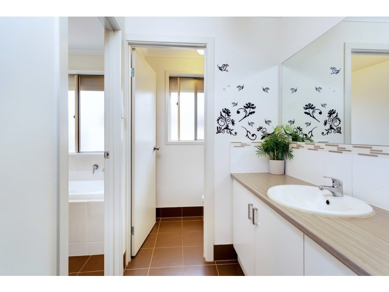 21 Burman Avenue, Gilles Plains SA 5086