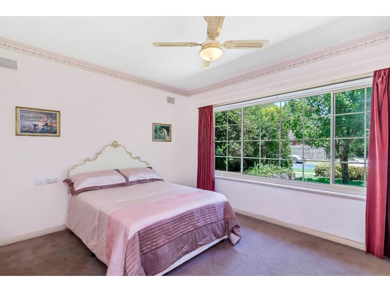 12 Cambridge Street, Vale Park SA 5081