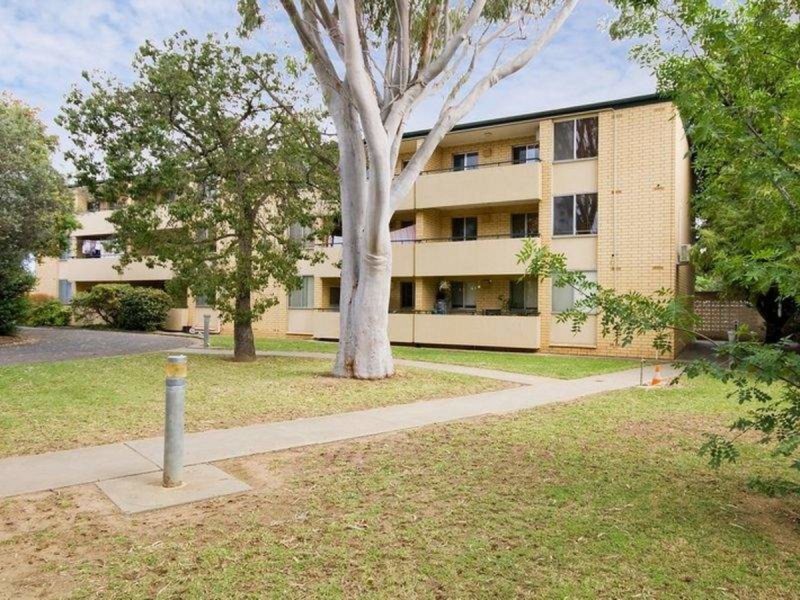 8/21 Laught Avenue, Black Forest SA 5035