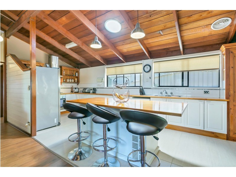 1 Nunyah Drive, Banksia Park SA 5091