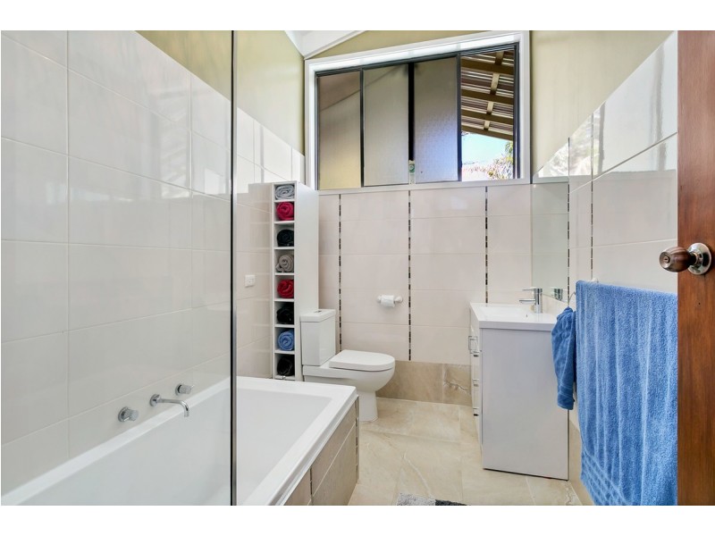 1 Nunyah Drive, Banksia Park SA 5091