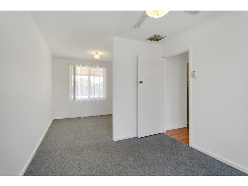 128 McKenzie Road, Elizabeth Downs SA 5113