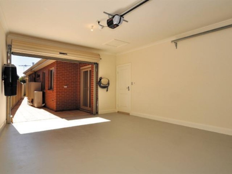 25 Hobart Road, Henley Beach South SA 5022