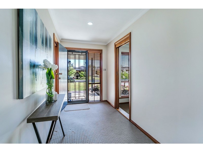 35 Pantowora Drive, Hope Valley SA 5090