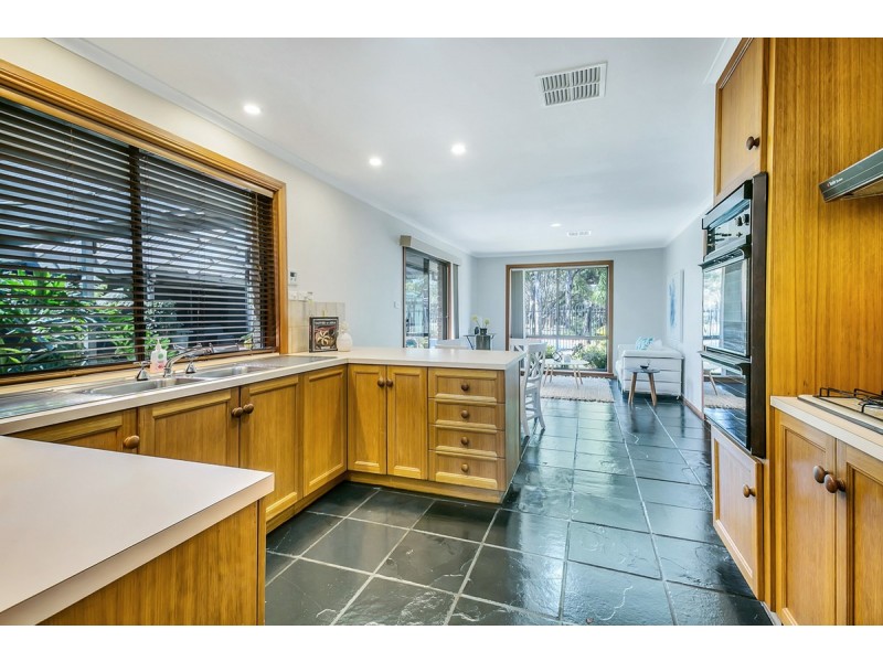 35 Pantowora Drive, Hope Valley SA 5090