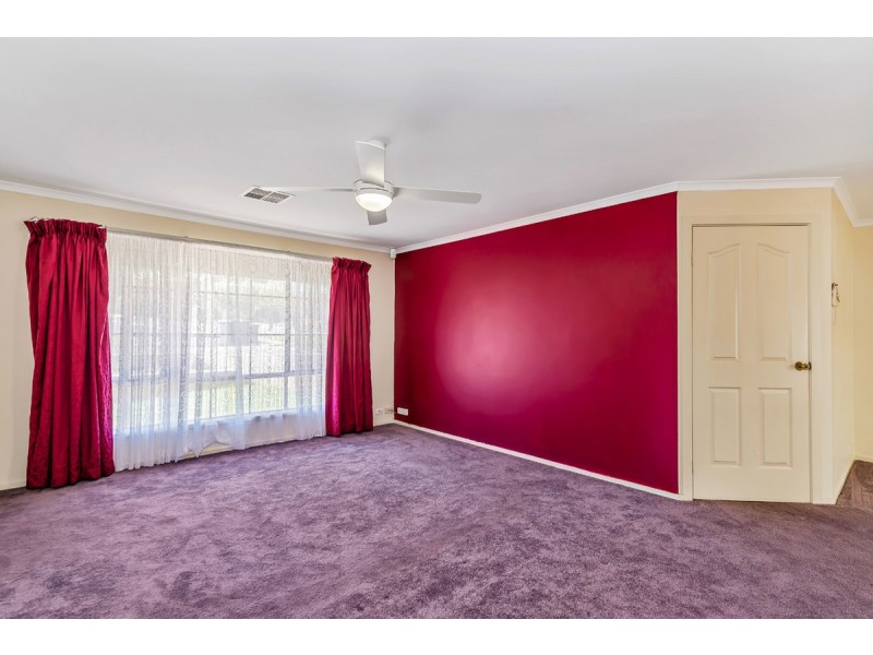 32 Saddle Crescent, Walkley Heights SA 5098