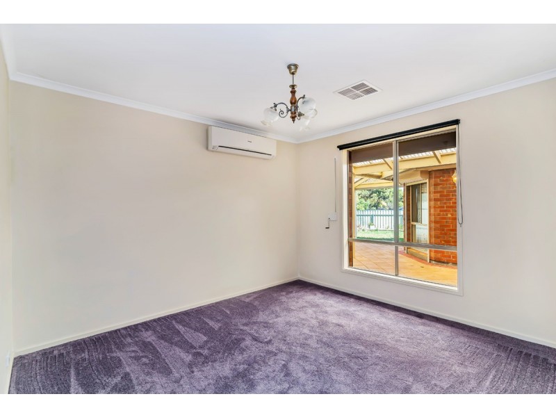 32 Saddle Crescent, Walkley Heights SA 5098